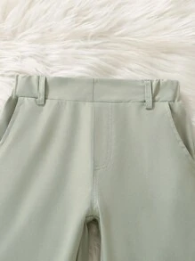 SHEIN 适合年轻男孩的绅士三件套西装，包括优雅的领结、白领衬衫、背心和休闲西装裤。时尚绅士装适合日常休闲穿着、生日派对、婚礼、万圣节、圣诞节、感恩节庆祝活动、正式场合和表演 - 薄荷綠 - 查看 7