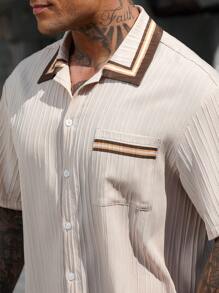 Manfinity CasualCool Conjunto de 2 piezas para hombre de camisa de manga corta con textura y rayas y shorts