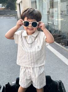 SHEIN 男婴/女婴彩色条纹双面领二合一短袖上衣和松紧腰短裤两件套，夏季休闲时尚，适合街头服饰、家居， - 彩色 - 查看 2