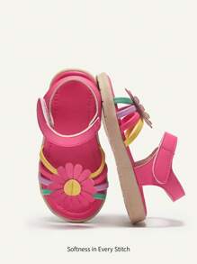 Cozy Pixies 1 双夏季时尚基本款可爱轻便舒适小女孩花朵彩色粉色婴幼儿平底凉鞋