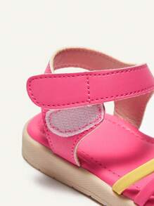 Cozy Pixies 1 双夏季时尚基本款可爱轻便舒适小女孩花朵彩色粉色婴幼儿平底凉鞋