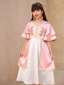 SHEIN Robe de mode décontractée pour fille préadolescente et fillette avec volants, imprimé pied-de-poule et blocs de couleurs. Convient pour l'été, peut être portée comme vêtement extérieur ou couche, matière douce et confortable, adaptée aux occasions décontractées, sorties, vacances, école