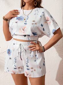 SHEIN LUNE Plus Size Floral Print Batwing Sleeve Top And Shorts 2 Pieces Set, Holiday Casual Summer Outfits For Women Two Pieces Set Women Vacation Outfits Woman Resort Outfits, Vacation Outfits Woman