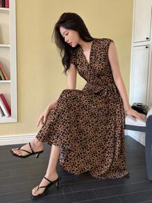 DAZY Robe en mousseline imprimé léopard élégante avec design de ceinturage à la taille pour femmes, imprimé guépard
