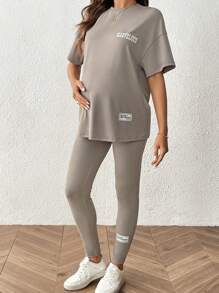SHEIN 2 件孕妇套装 - 圆领短袖字母图案上衣和长裤，休闲 - 灰色 - 查看 6