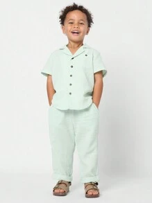 SUMWON Conjunto de verano de dos piezas para niños con sensación de lino, camisa con cuello y botones de madera y pantalones, ideal para resort y vacaciones - Verde - Ver 7