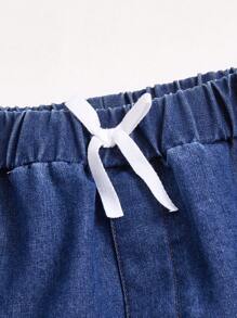 SHEIN Jeans de vestir casual lavado con estampado de letras para niño preadolescente