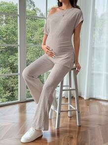 SHEIN 2pcs Maternity Asymmetric Collar T-Shirt And Pants Set - Khaki - View 4