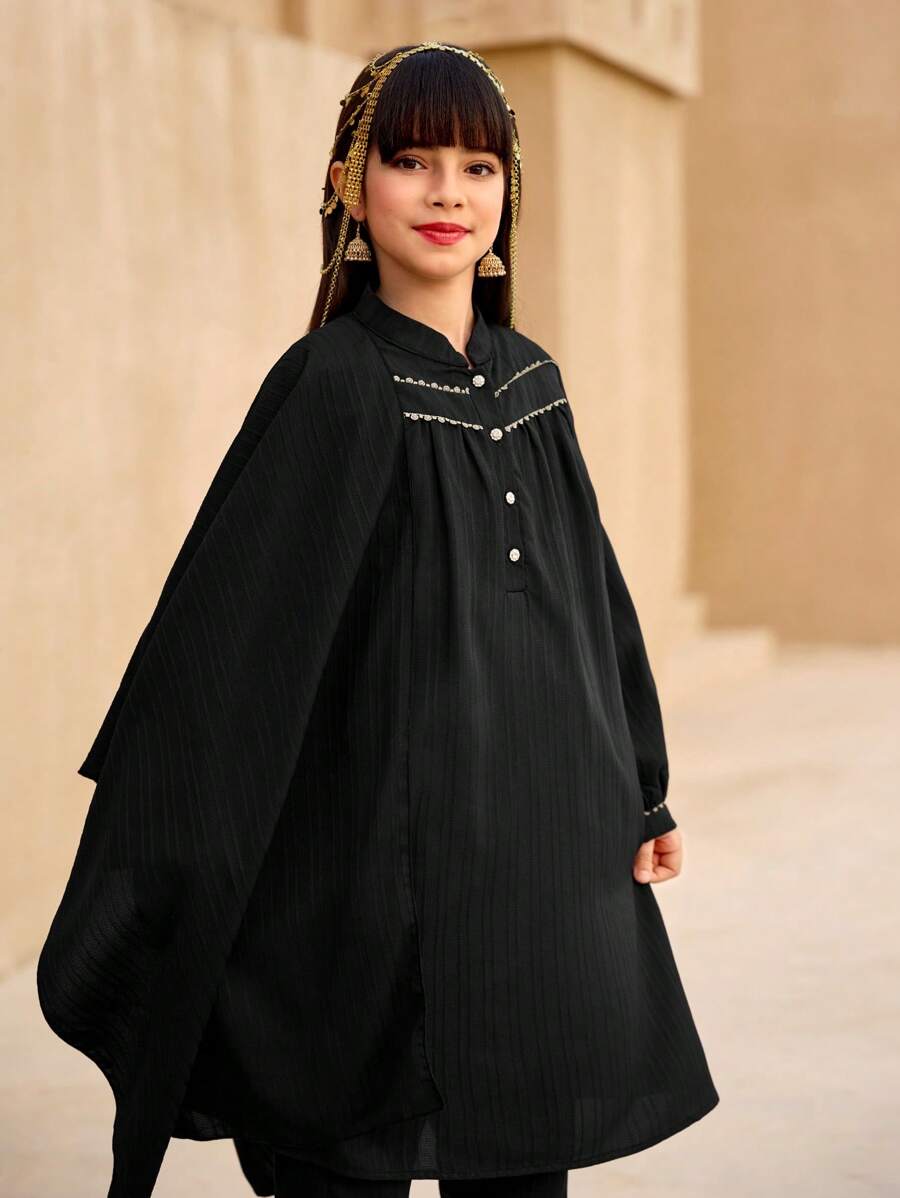 SHEIN 2 件套 Tween Girl 黑色长袖上衣和黑色裤子，配金色纽扣金色饰带细节，适合日常穿着、春秋季、斋月 - 黑色 - 查看 1