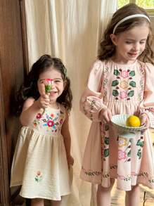 SHEIN LMoss Kids LMoss 女婴夏季可爱花朵无袖连衣裙 - 米色 - 查看 5