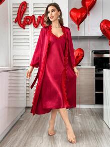 SilkySpell Set de camisón y bata de satén con adornos de encaje y abertura lateral, diseño de tirantes fino para mujer, ideal para el Día de San Valentín o vacaciones'