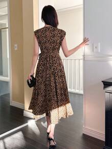 DAZY Robe en mousseline imprimé léopard élégante avec design de ceinturage à la taille pour femmes, imprimé guépard