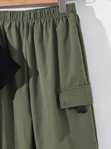SHEIN Set de 2 piezas de camiseta de manga corta y pantalones jogger casuales y cómodos para niños pequeños, adecuado para usar en primavera y verano al aire libre