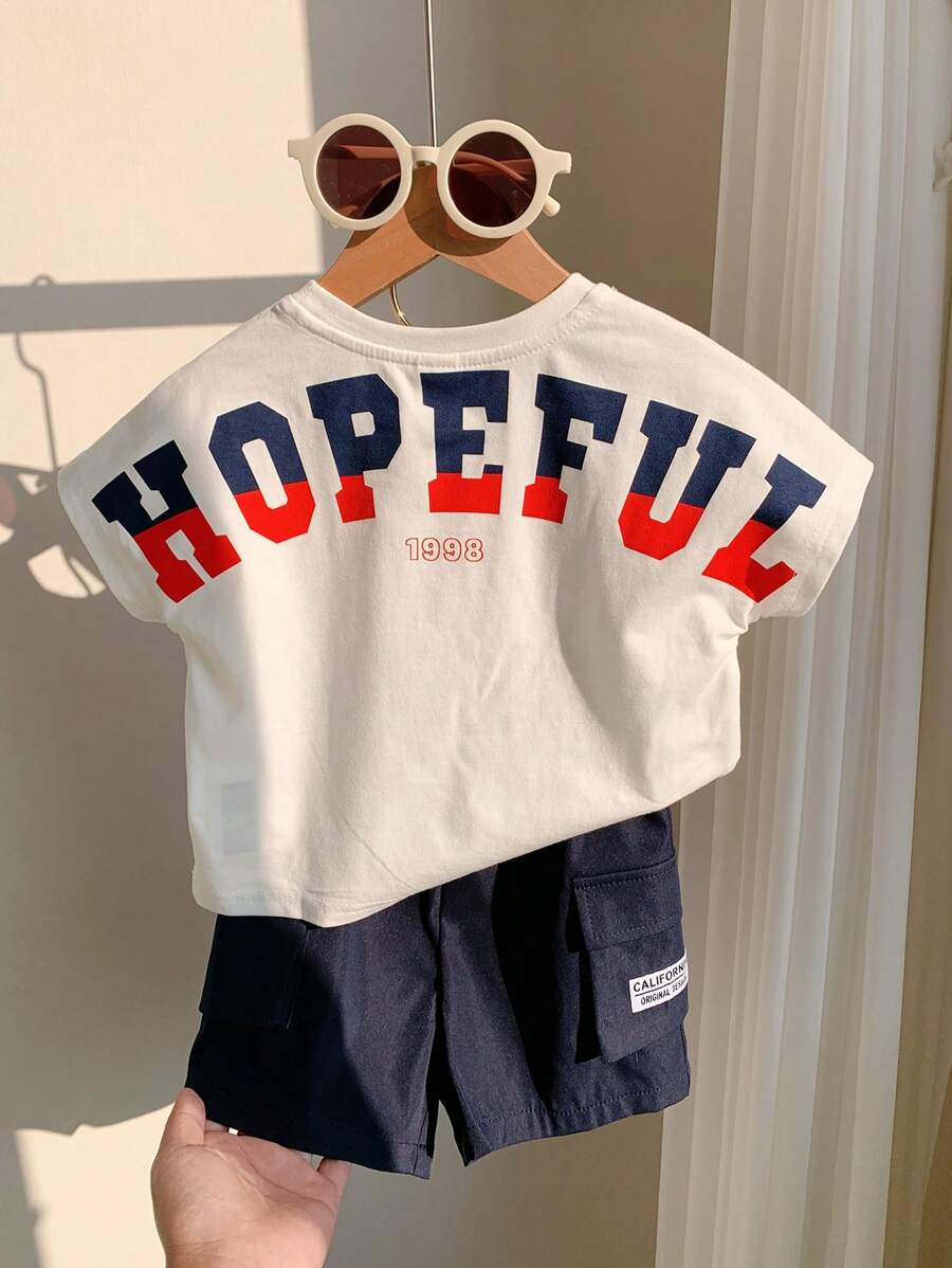 SHEIN 2 件装男宝宝夏季休闲运动可爱字母针织短袖上衣和松紧腰短裤套装 - 彩色 - 查看 1