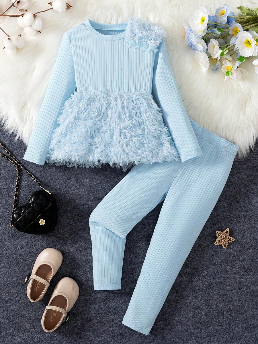 SHEIN 2 件/套 小女孩圆领拼布人造毛流苏蝴蝶结下摆罗纹针织毛衣上衣和修身罗纹针织裤套装 - 淺藍色 - 查看 1