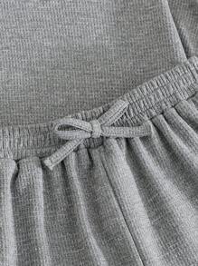 SHEIN LMoss Kids LMoss Tween 女童纯色针织圆领宽松短袖 T 恤和短裤休闲套装 - 灰色 - 查看 5