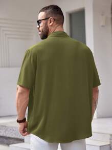 Manfinity VCAY 梭织休闲短袖衬衫（大码） - 軍綠色 - 查看 2