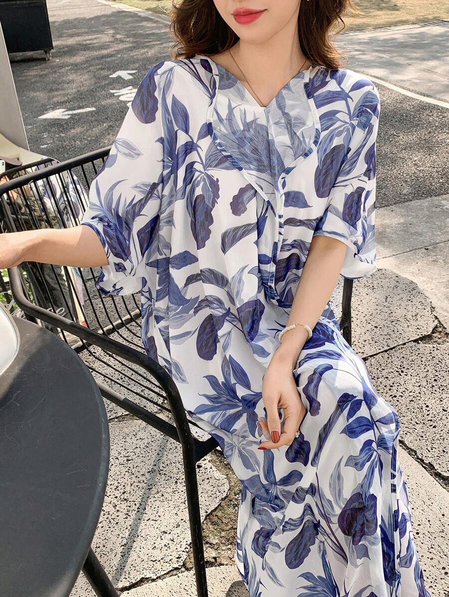 DAZY 1pc Women All-Over Floral Print V-Neck Ruffle Hem Mid-Length Dress