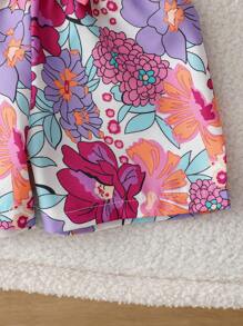 SHEIN Playful Pals 2 件套女婴幼儿 0-3 岁优雅休闲度假日常外出蝴蝶结装饰盖袖上衣和松紧腰短裤套装，适合户外