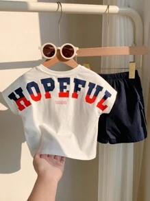 SHEIN 2 件装男宝宝夏季休闲运动可爱字母针织短袖上衣和松紧腰短裤套装 - 彩色 - 查看 7