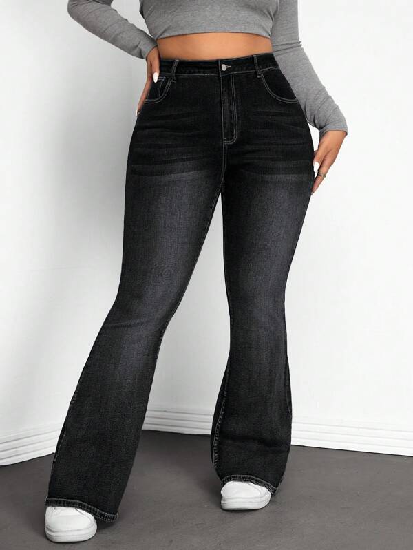SHEIN EZwear Plus Size Women's Pocket Flare Casual Versatile Denim Jeans