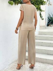 SHEIN Set de 2 piezas de top con mangas estilo murciélago de unicolor y pantalones con cintura ajustable para maternidad - Caqui - Ver 2