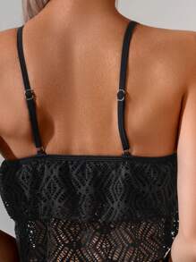 女士沙滩装：细肩带镂空面料褶皱坦基尼两件套泳衣，适合夏季海滩度假