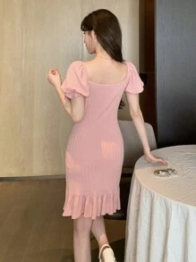 DAZY 蕾丝拼布蝴蝶结装饰紧身迷你连衣裙，带荷叶边下摆，适合夏季婚礼、挤奶女工裙太阳裙