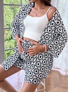 SHEIN 2pcs Maternity Allover Print Simple Casual Top And Shorts Set, Stylish & Versatile - Multicolor - View 6