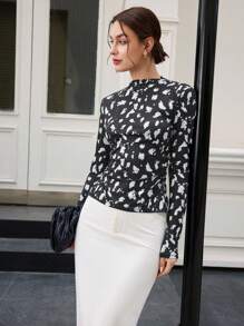BizChic Women's Printed Knot Detail Long Sleeve Hollow Back Top, Suitable For Valentine's Day Date, Spring/Summer - Black and White - View 2