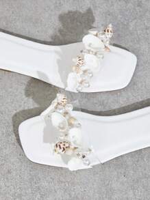 SHUZIA Sandali piatti da donna con decorazioni a conchiglia e perla