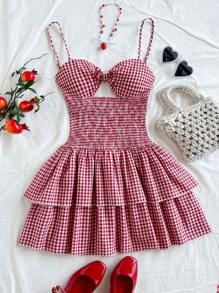 Soleia 女士节日红白格子褶皱镂空低腰露背蝴蝶结双层荷叶边下摆迷你连衣裙，适合圣诞节、派对、约会、情人节、下午茶