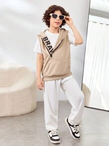 SHEIN Set de 3 piezas para niños pequeños: chaleco gráfico sin mangas con capucha, camiseta y pantalón de chándal de estilo casual - Multicolor - Ver 7