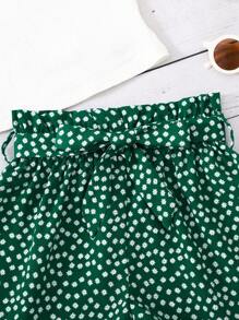 SHEIN Leap Crew Tween 女童针织修身单肩上衣，带花卉装饰和宽松短裤 2 件套，度假/休闲 - 綠色 - 查看 5