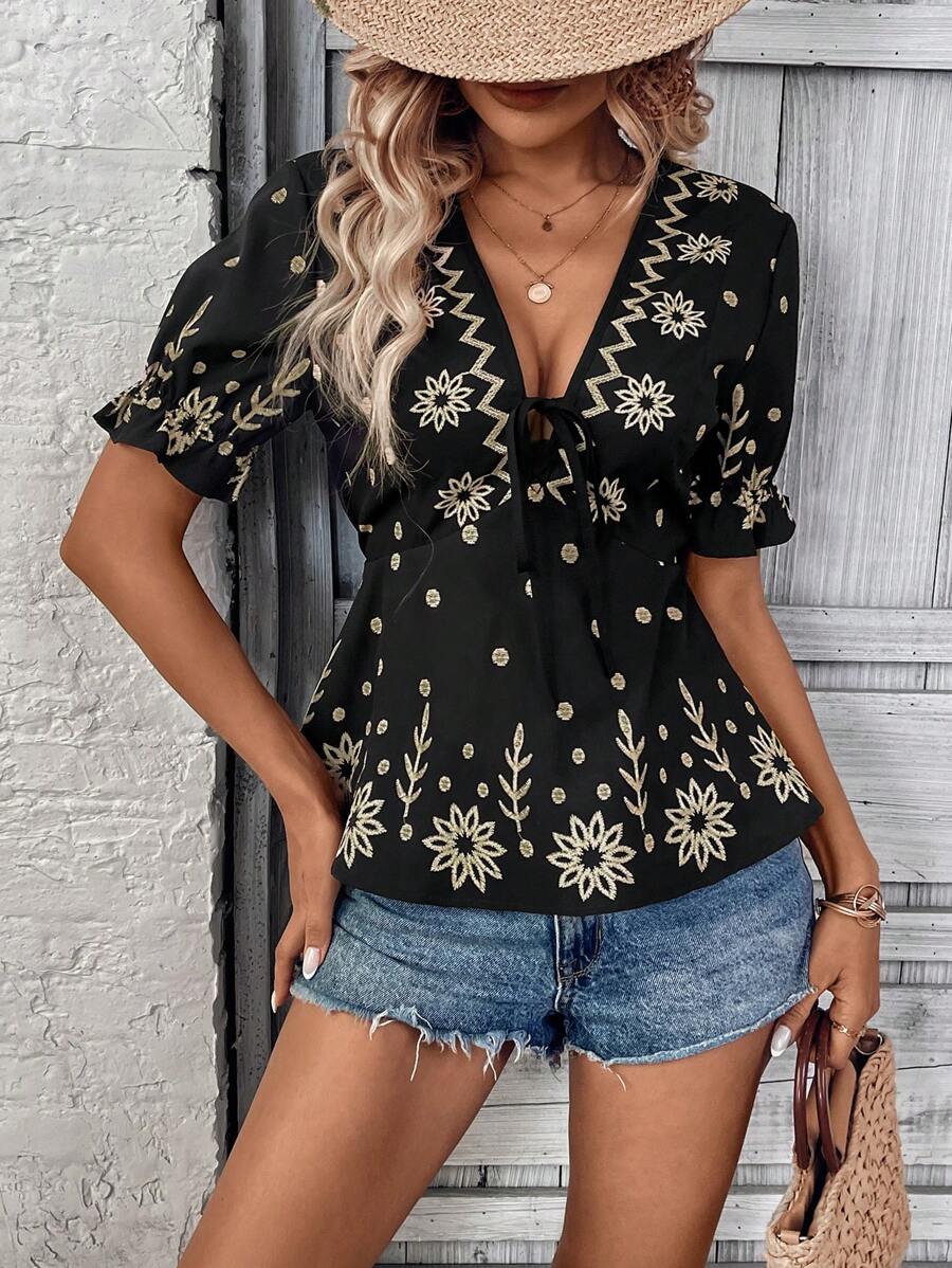 Breezaya 女士休闲花卉印花短袖荷叶边下摆衬衫 - 黑色 - 查看 1