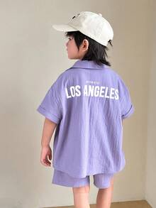 SHEIN 2 peças Conjunto Jovem Menino Roxo Top de Manga Curta com Impressão de Letra Fofa e Top de Manga Curta e Shorts de Cor Sólida, Adequado para Primavera/Verão, Festa - Roxo - Visão 5