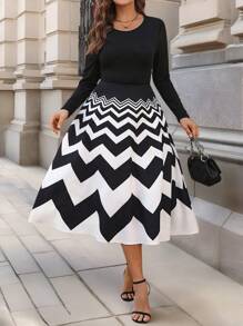 SHEIN Clasi Plus Size Commute Casual Único Top de Malha Com Padrão Ondulado Elegante e Saia Vintage de Cintura Alta Conjunto de 2 Peças - Multicolorido - Ver 4