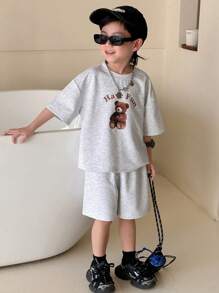 DAZY Set de 2 piezas de Top de manga corta y pantalones cortos con estampado de oso, uso diario casual y minimalista para niño