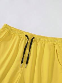 Manfinity Homme Men's Casual Shorts, Minimalist & Fashionable, For Daily Wear