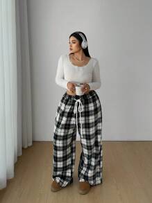 Flirla Women's Warm Plaid Print Fluffy Elastic Waist Drawstring Wide Leg Pants - Black and White - View 5