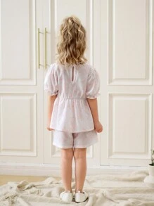 SHEIN Mädchen Schmetterling & Blumen Muster Stoff Rundhals Lässig Locker Kurzarm Hemd und Weite Taille Volant Saum Shorts Set, süßer & einfacher Sommer Outfit