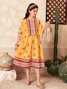 SHEIN 青少年女孩休闲度假宽松落肩罩衫和细肩带玫瑰碎花迷你连衣裙套装 - 黃色 - 查看 3