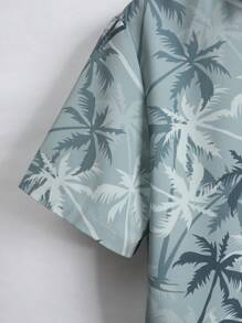 Manfinity RSRT Men's Minimalist Front Button Short Sleeve Top With Allover Plant Print