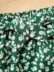 SHEIN Leap Crew Baby Girl St. Patrick's Day Green Summer Ditsy Floral Skirt & Short Sleeve T-Shirt 2 Pieces Set - Multicolor - View 3