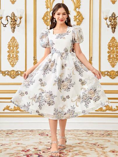 SHEIN فستان متوسط الطول بأكمام منتفخة وياقة مربعة من نسيج جاكار مزخرف بالأزهار، بأسلوب فينتاج للبنات المراهقات في إطلالة فاخرة