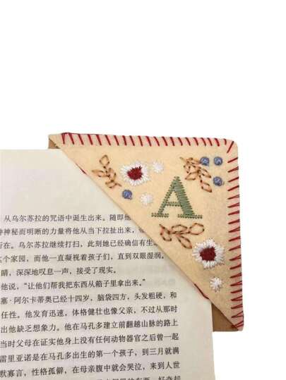 1 件，个性化手工刺绣角书签，26 个字母手工缝制毡角字母书签，可爱的花朵刺绣书签，适合读书爱好者有意义的礼物，回到学校，