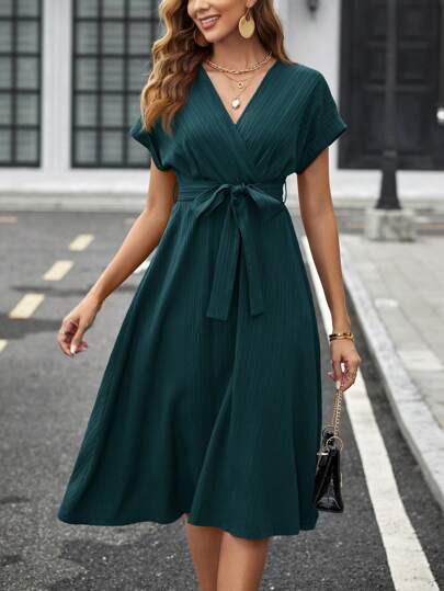SHEIN Clasi V 领交叉纯色腰带短袖中长款女式连衣裙