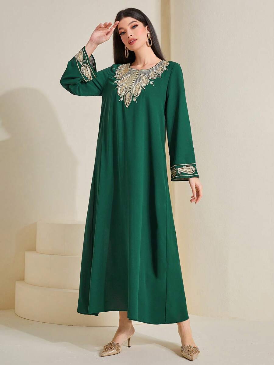 Al Najma Đầm mini họa tiết trang trí cổ tròn dài tay phong cách Ả Rập cho nữ - Màu xanh lá cây đậm - Xem 1