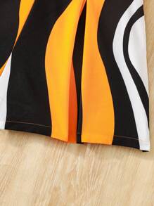 SHEIN Leap Crew Teen Girl Textured Strap Top And Geometric Wave Pattern Shorts Casual 2 Pieces Set - Multicolor - View 5