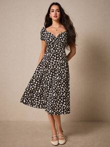 Poéselle Allover Floral Print Sweetheart Neck Puff Sleeve Dress - Black and White - View 7